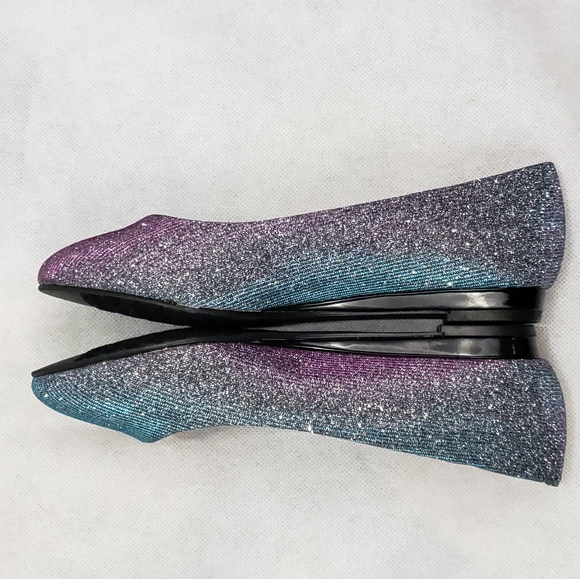 Soft Style Flats Size 6 Extra Wide - Picture 4 of 8